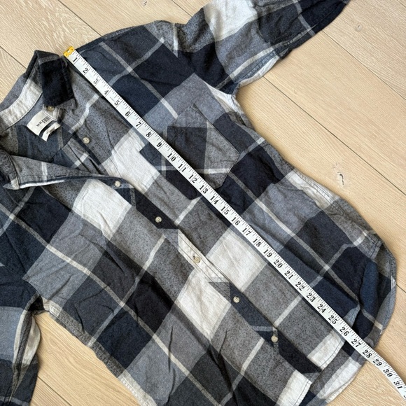 Wilfred Free Gray and Navy Plaid Flannel Shirt Cotton Women’s Size Small - Picture 3 of 10